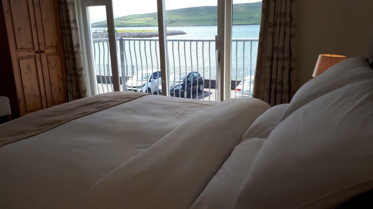 Dingle Harbour Nights Hotel Exterior photo